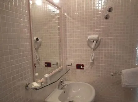 Montepizzo Hotel Lizzano In Belvedere