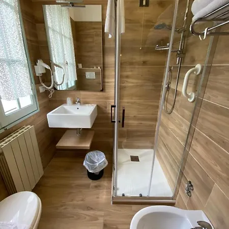 Montepizzo Hotel Lizzano In Belvedere