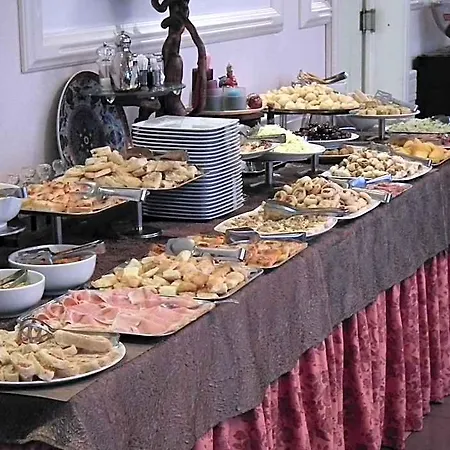 Montepizzo מלון