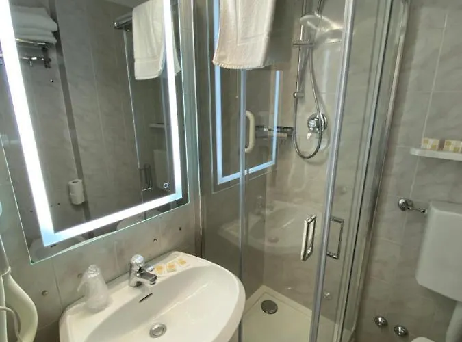 Montepizzo Hotel Lizzano In Belvedere