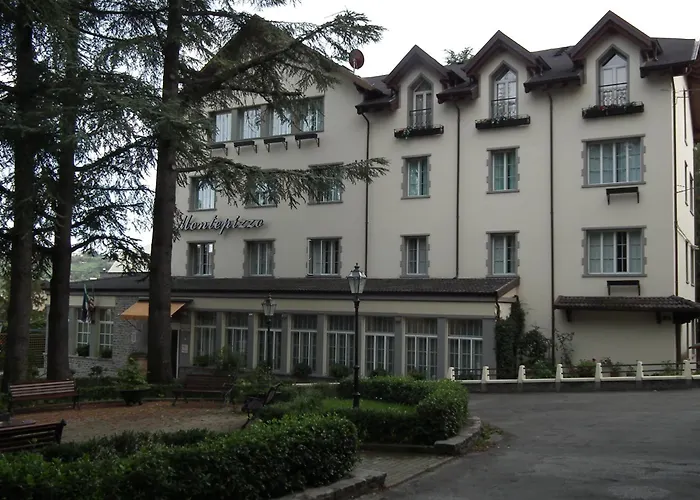 Montepizzo فندق ليتسانو في بلفيردي